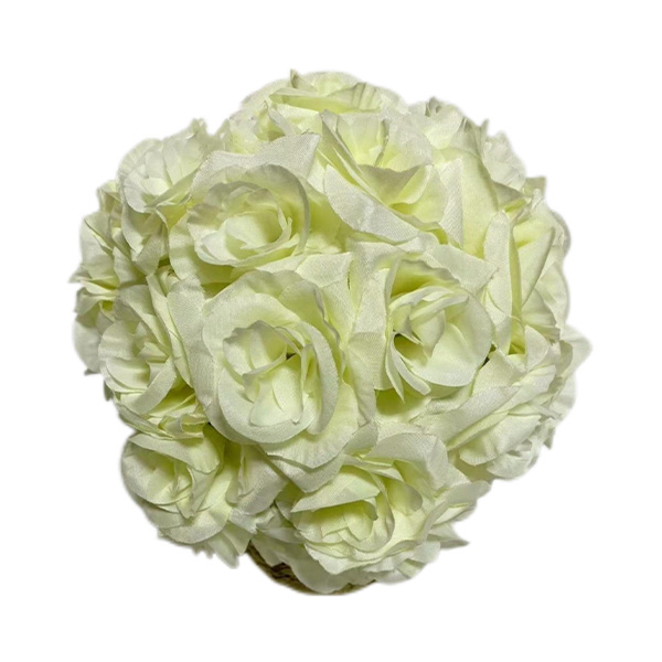 Cremefarbener Rosenblütenball