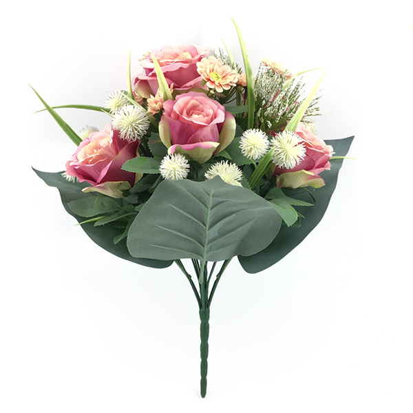 Gemischter 18-köpfiger Strauß gezackter Rosen